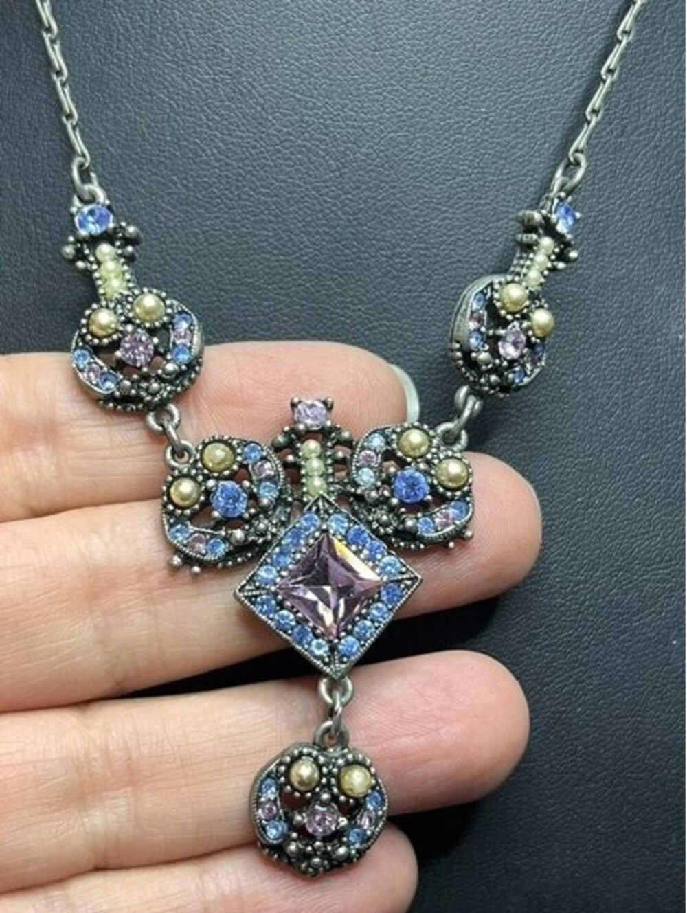B5635 SWEET ROMANCE Y-Drop Necklace Faux Pearl Antiqued Silver Tone 17"